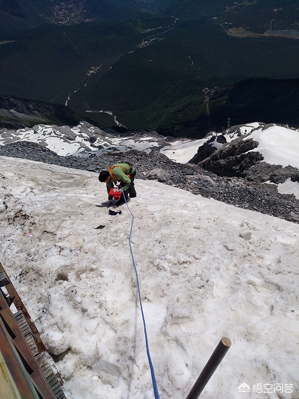 今日科普一下！雪山滑坠事故致1死,百科词条爱好_2024最新更新